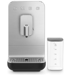 Cafetera Smeg BCC13BLMEU superautomatica negra